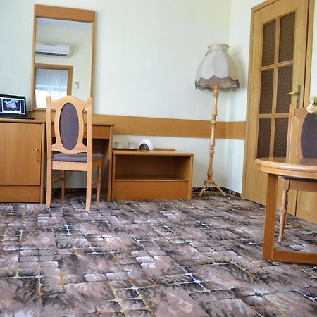Karat Bed & Breakfast Warsaw Luaran gambar